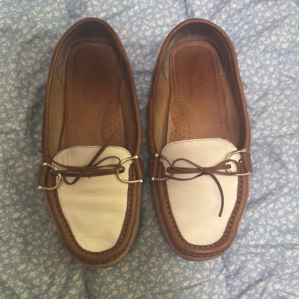 Lauren Ralph Lauren Brown and White Moccasin Flats